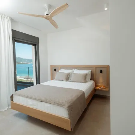 Aktis Seaside Living 公寓式酒店 4*