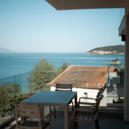 Aktis Seaside Living 公寓式酒店